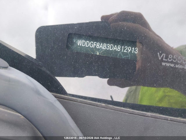 2013 Mercedes-benz C 300 4matic მანქანა იყიდება აუქციონზე, vin: WDDGF8AB3DA812913, აუქციონის ნომერი: 12633015
