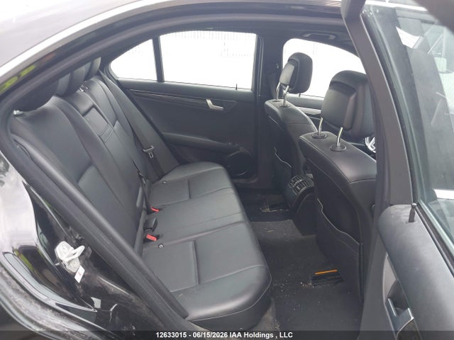 2013 Mercedes-benz C 300 4matic მანქანა იყიდება აუქციონზე, vin: WDDGF8AB3DA812913, აუქციონის ნომერი: 12633015