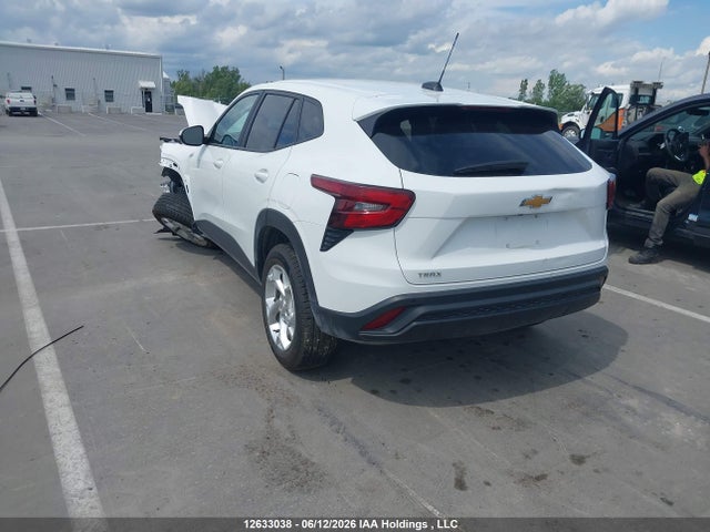 Chevrolet Trax Ls Fwd 2025 KL77LFE22SC004925 Image 3