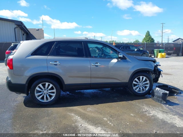 12633046 :رقم المزاد ، 5XYKTDA23BG141200 vin ، 2011 Kia Sorento Lx V6 مزاد بيع