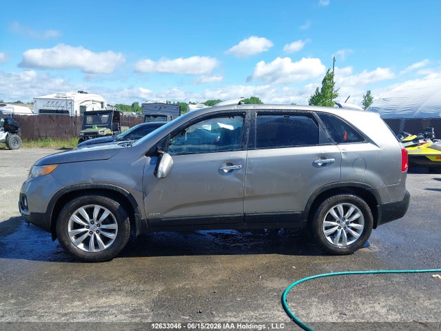 12633046 :رقم المزاد ، 5XYKTDA23BG141200 vin ، 2011 Kia Sorento Lx V6 مزاد بيع