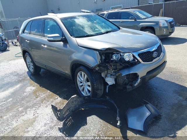12633046 :رقم المزاد ، 5XYKTDA23BG141200 vin ، 2011 Kia Sorento Lx V6 مزاد بيع
