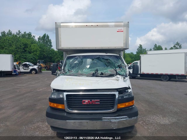 GMC Savana Cutaway Work Van 2021 1GD07RFP1M1173171 Image 12