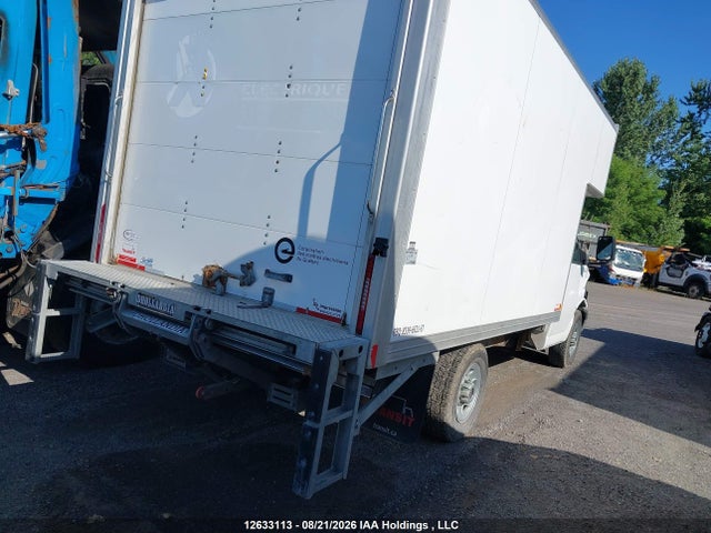 GMC Savana Cutaway Work Van 2021 1GD07RFP1M1173171 Image 4