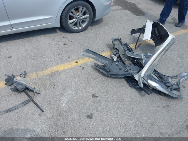 12633122 :رقم المزاد ، KMHD84LF2HU322396 vin ، 2017 Hyundai Elantra Se/value/limited مزاد بيع
