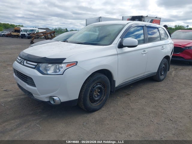 2014 Mitsubishi Outlander Es მანქანა იყიდება აუქციონზე, vin: JA4AZ2A31EZ602529, აუქციონის ნომერი: 12619668