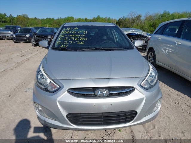 KMHCT5AE0FU219680 Hyundai ACCENT SE