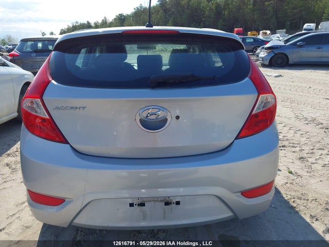 KMHCT5AE0FU219680 Hyundai ACCENT SE