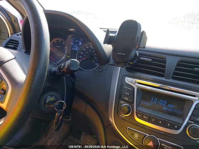 KMHCT5AE0FU219680 Hyundai ACCENT SE
