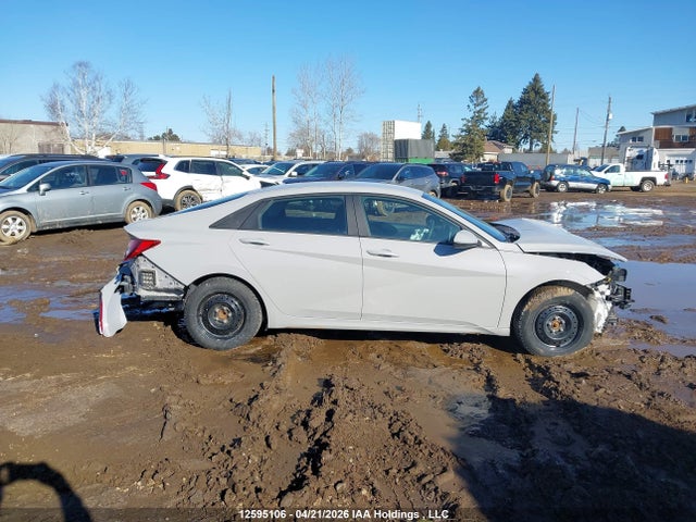 2023 Hyundai Elantra Essential Ivt With Hyundai Smartsense Package მანქანა იყიდება აუქციონზე, vin: KMHLM4AG7PU399153, აუქციონის ნომერი: 12595106