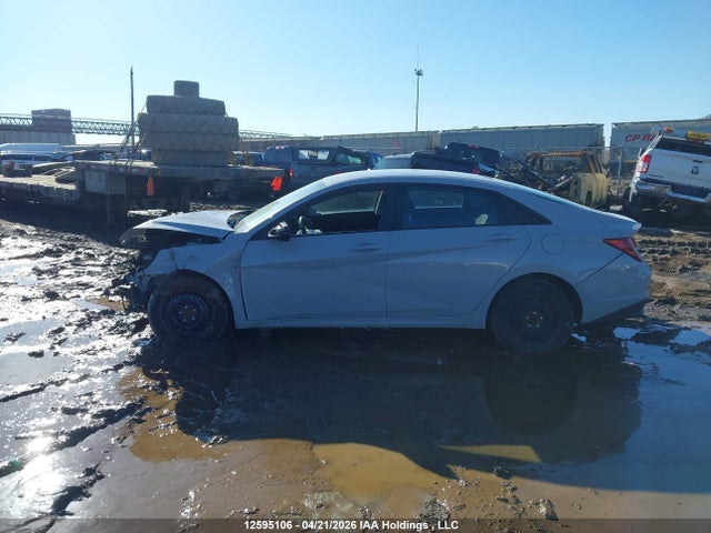 2023 Hyundai Elantra Essential Ivt With Hyundai Smartsense Package მანქანა იყიდება აუქციონზე, vin: KMHLM4AG7PU399153, აუქციონის ნომერი: 12595106
