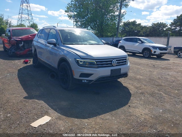 12633222 :رقم المزاد ، 3VV4B7AX5JM157085 vin ، 2018 Volkswagen Tiguan Sel Premium مزاد بيع