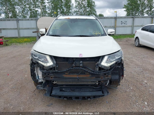 Продаж на аукціоні авто 2017 Nissan Rogue S/sl Platinum/sv, vin: 5N1AT2MVXHC801487, номер лоту: 12633246