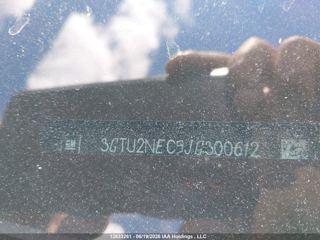 3GTU2NEC5JG300612 GMC Sierra K1500 Slt