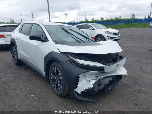 2025 Toyota Bz4x Le მანქანა იყიდება აუქციონზე, vin: JTMAAAAA3SA070622, აუქციონის ნომერი: 12633273
