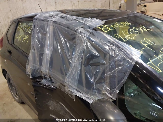 12633302 :رقم المزاد ، 3HGGK5H57KM101379 vin ، 2019 Honda Fit Lx مزاد بيع
