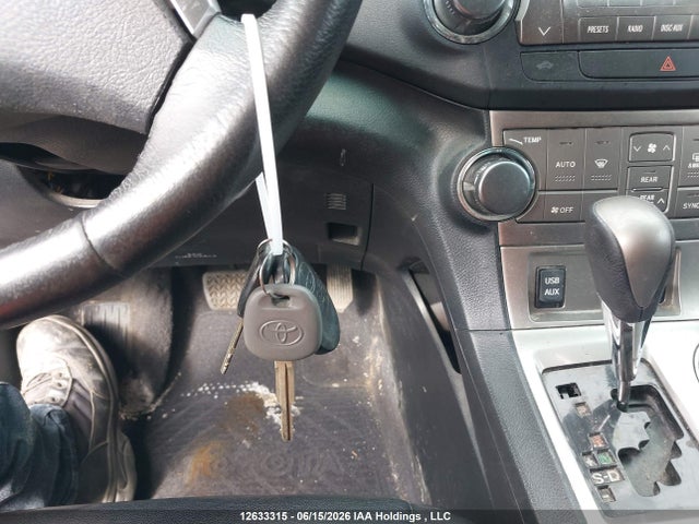 Продажа на аукционе авто 2012 Toyota Highlander, vin: 5TDBK3EH1CS174020, номер лота: 12633315