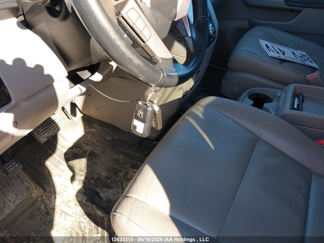 Продажа на аукционе авто 2016 Honda Odyssey, vin: 5FNRL5H9XGB507787, номер лота: 12633318