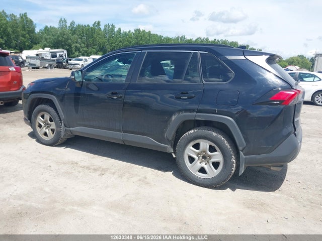 Toyota RAV4 LE 2021 2T3Z1RFV5MC121542 Image 3