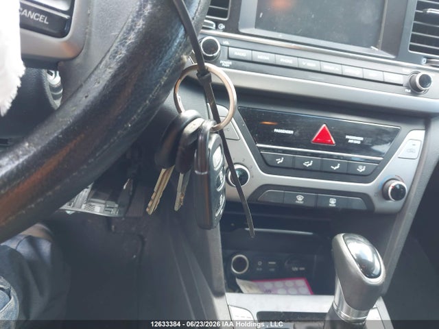12633384 :رقم المزاد ، KMHD84LF1HU326715 vin ، 2017 Hyundai Elantra Gl مزاد بيع