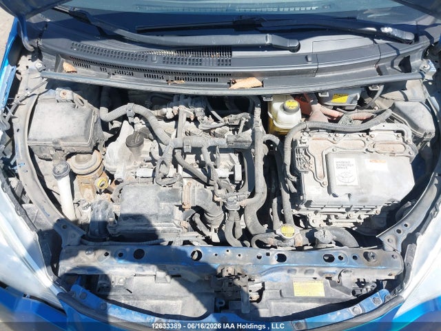 Toyota PRIUS C 2014 JTDKDTB38E1565801 Image 10