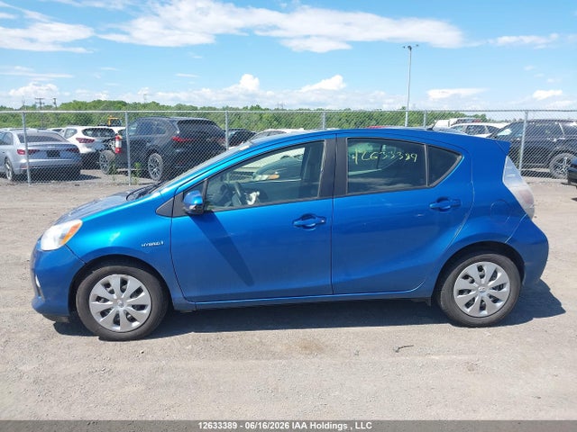 Toyota PRIUS C 2014 JTDKDTB38E1565801 Image 15