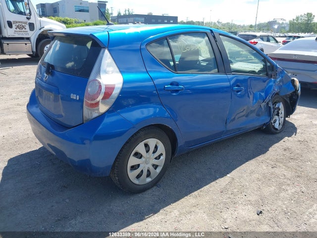 Toyota PRIUS C 2014 JTDKDTB38E1565801 Image 4