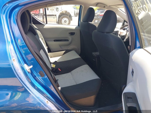 Toyota PRIUS C 2014 JTDKDTB38E1565801 Image 8