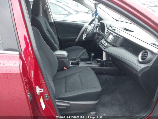 12633406 :رقم المزاد ، 2T3ZFREVXJW452632 vin ، 2018 Toyota Rav4 Le مزاد بيع