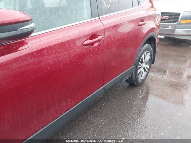12633406 :رقم المزاد ، 2T3ZFREVXJW452632 vin ، 2018 Toyota Rav4 Le مزاد بيع