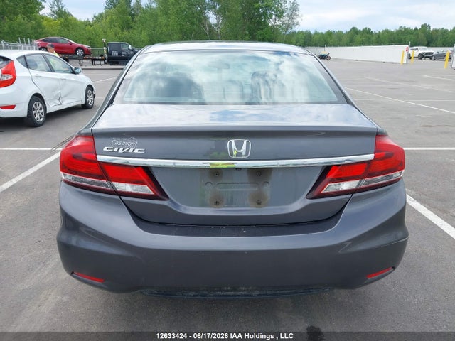 Honda Civic 2015 2HGFB2F51FH031637 Image 17