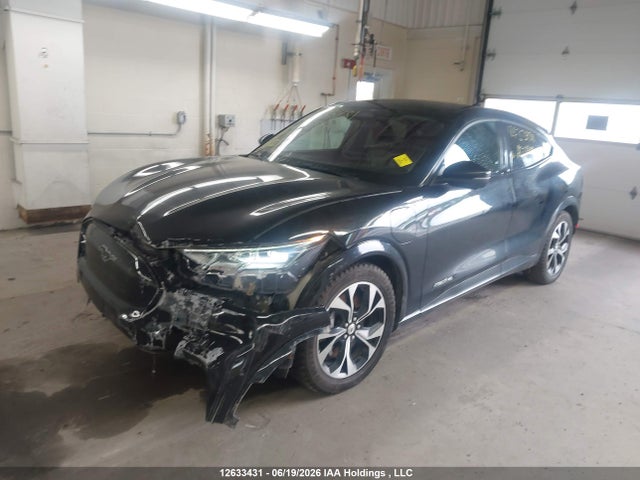 Продаж на аукціоні авто 2022 Ford Mustang Mach-e Premium, vin: 3FMTK3SU4NMA32149, номер лоту: 12633431