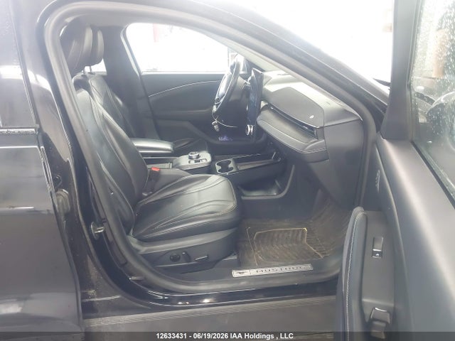 Продаж на аукціоні авто 2022 Ford Mustang Mach-e Premium, vin: 3FMTK3SU4NMA32149, номер лоту: 12633431