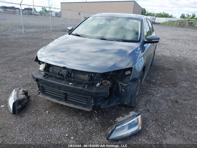 Volkswagen Jetta 2015 3VWL07AJ1FM281662 Image 2