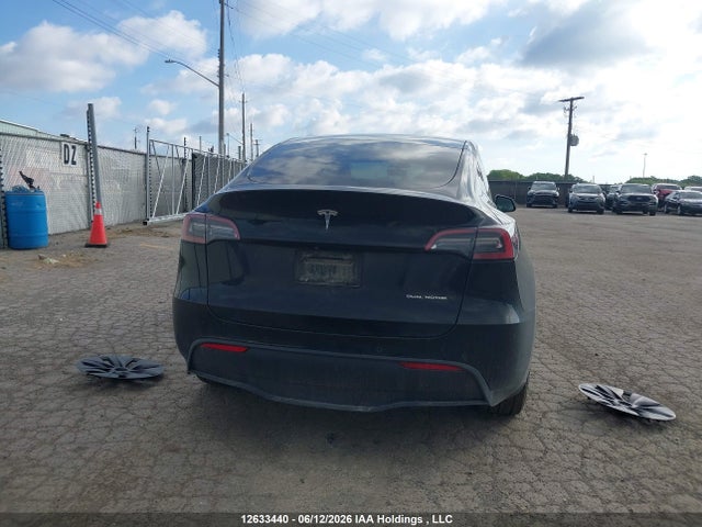 Tesla Model Y 2022 7SAYGDEE5NF468537 Image 15