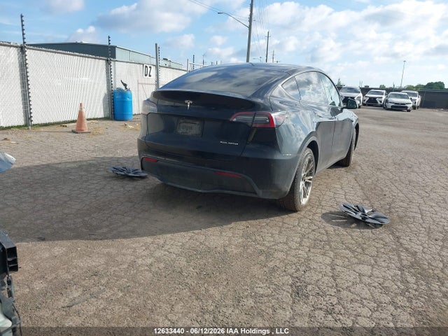 Tesla Model Y 2022 7SAYGDEE5NF468537 Image 4