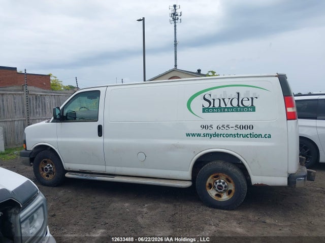GMC Savana 2015 1GTW7FCFXF1151438 Image 14