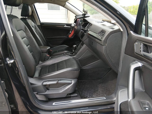3VV4B7AX7JM142345 Volkswagen Tiguan Sel Premium