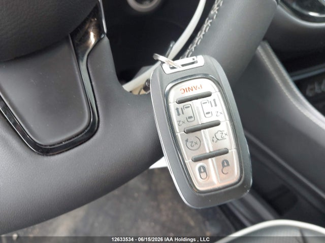 Chrysler Pacifica Limited 2025 2C4RC1GG2SR603841 Image 11