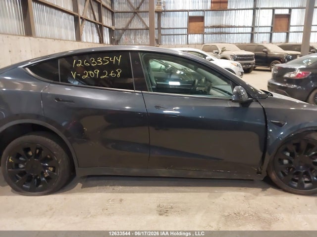 Tesla Model Y Long Range 2024 7SAYGDEE6RF209268 Image 14