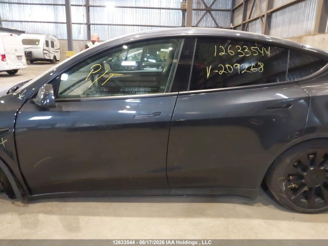 Tesla Model Y Long Range 2024 7SAYGDEE6RF209268 Image 15