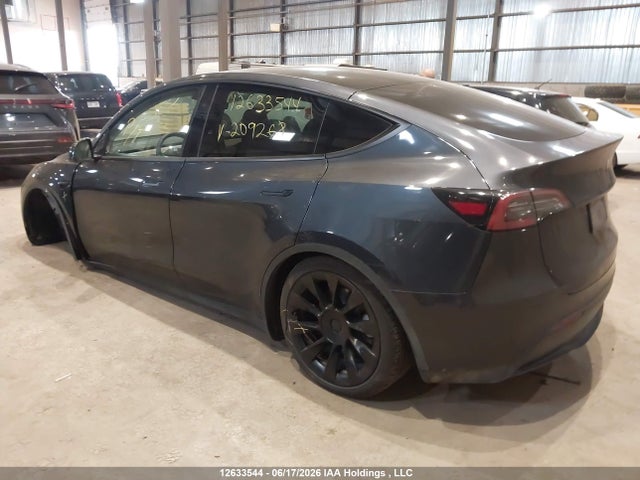 Tesla Model Y Long Range 2024 7SAYGDEE6RF209268 Image 3