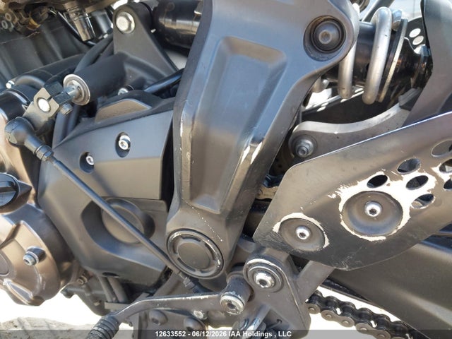 12633552 :رقم المزاد ، JYARM06N9FA001080 vin ، 2015 Yamaha Fz07 مزاد بيع