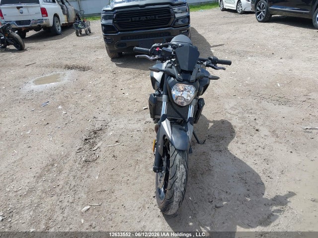 12633552 :رقم المزاد ، JYARM06N9FA001080 vin ، 2015 Yamaha Fz07 مزاد بيع