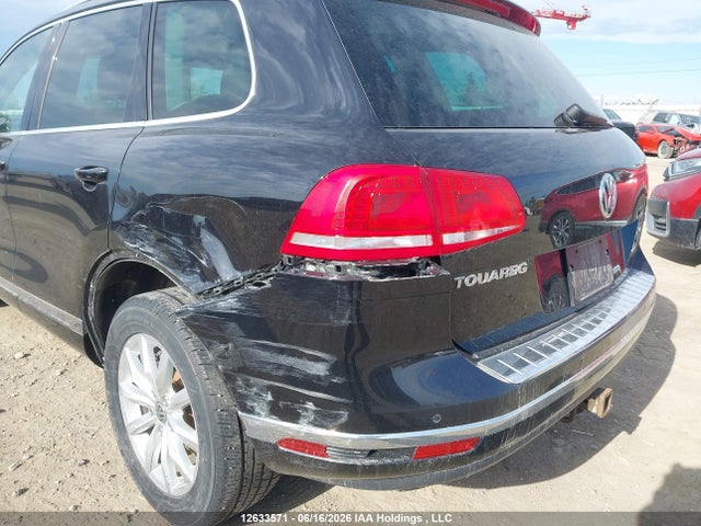 12633571 :رقم المزاد ، WVGEF9BP3GD011656 vin ، 2016 Volkswagen Touareg Sport/lux/executive مزاد بيع