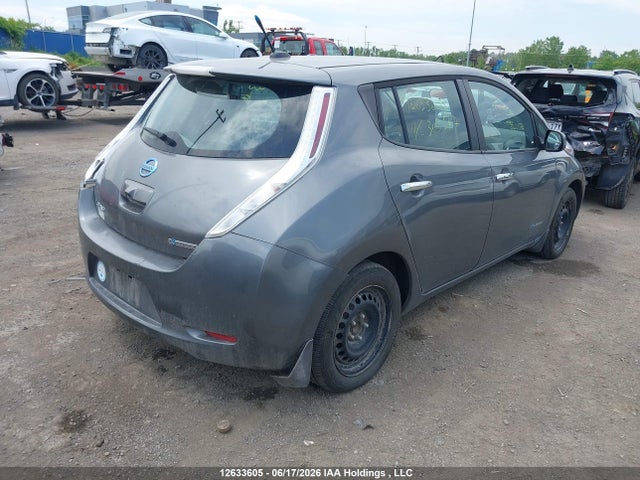1N4BZ0CP4HC303547 Nissan Leaf S/sv/sl