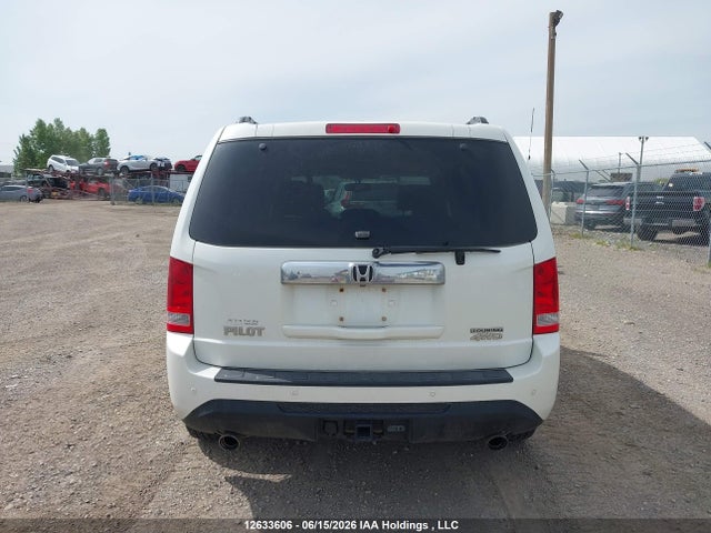 Honda Pilot Touring 2015 5FNYF4H98FB503801 Image 16
