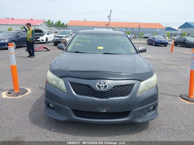 2010 Toyota Camry Se მანქანა იყიდება აუქციონზე, vin: 4T1BF3EK6AU002537, აუქციონის ნომერი: 12626272