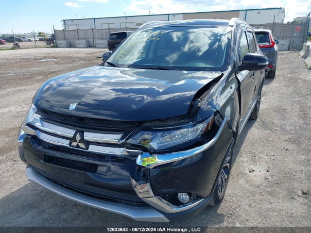 2016 Mitsubishi Outlander Es მანქანა იყიდება აუქციონზე, vin: JA4AZ2A30GZ600483, აუქციონის ნომერი: 12633643
