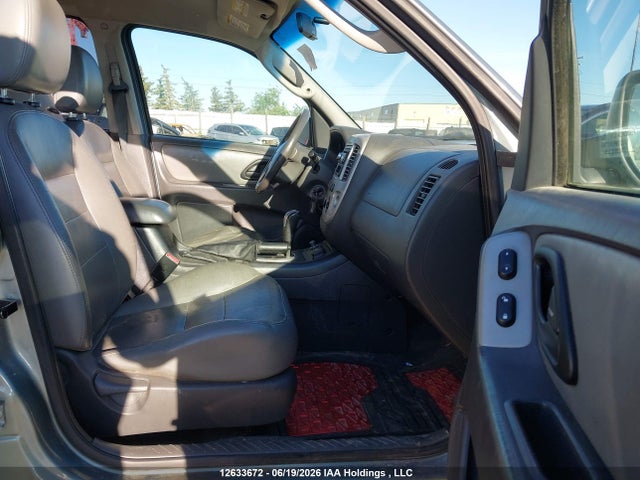 12633672 :رقم المزاد ، 1FMYU96H06KA09380 vin ، 2006 Ford Escape Hybrid مزاد بيع